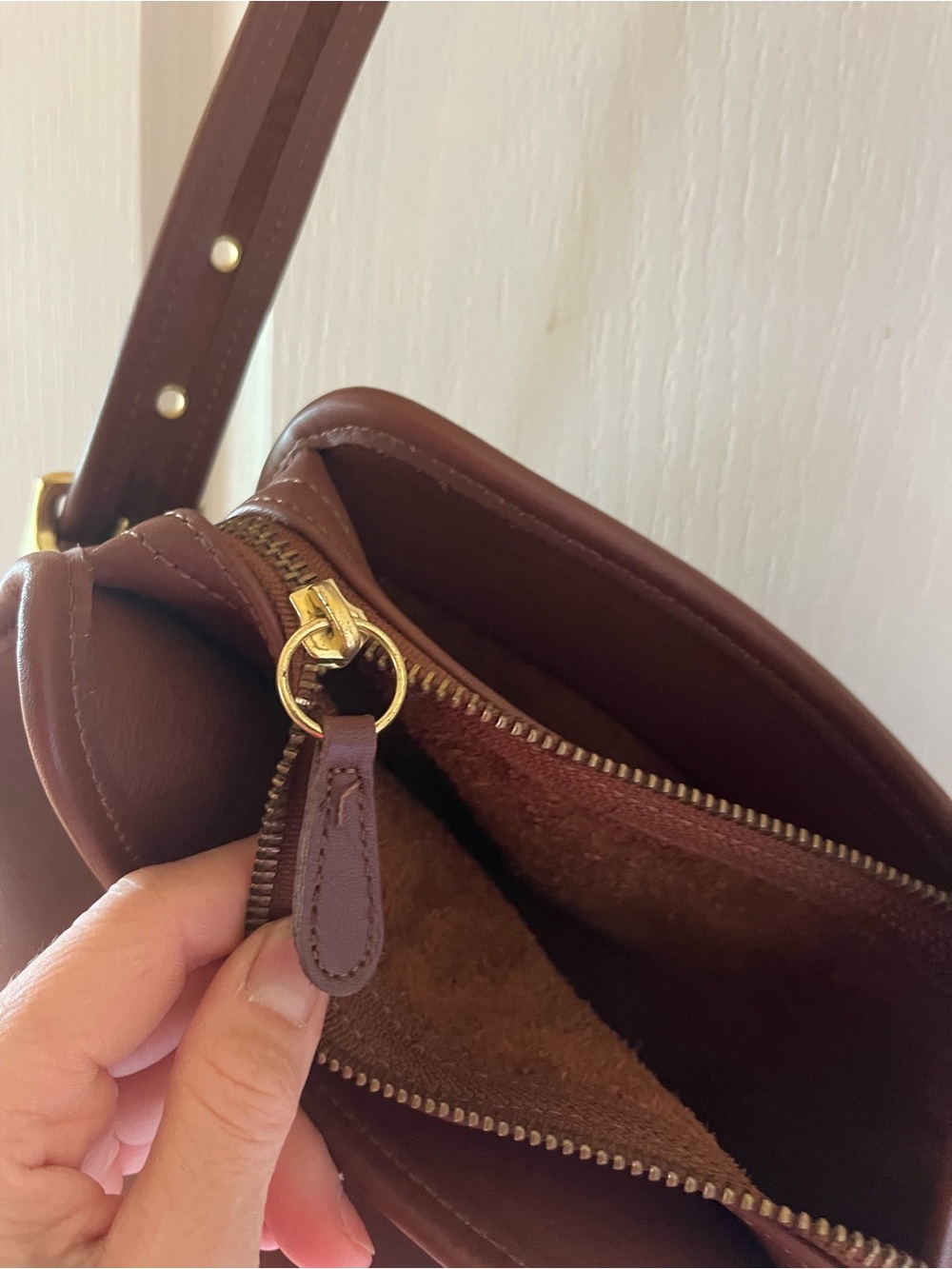 Y2K New without tags Coach Brown Leather Messenger Shoulder Bag - Picture 7 of 9